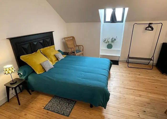 160m2 - 2e Etage Maison De Maitre Apartman