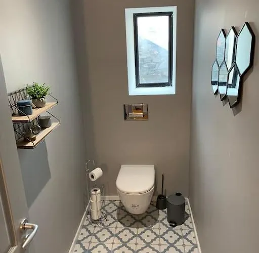 160m2 - 2e Etage Maison De Maitre Apartman