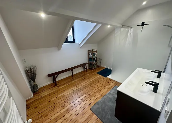 160m2 - 2e Etage Maison De Maitre Apartman