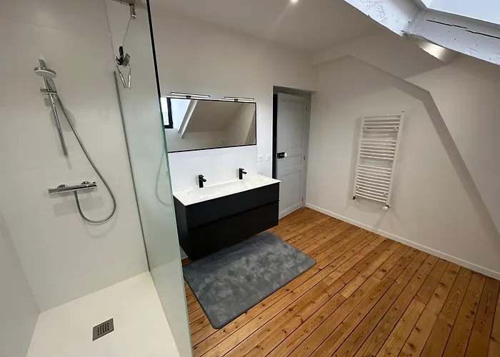 160m2 - 2e Etage Maison De Maitre *